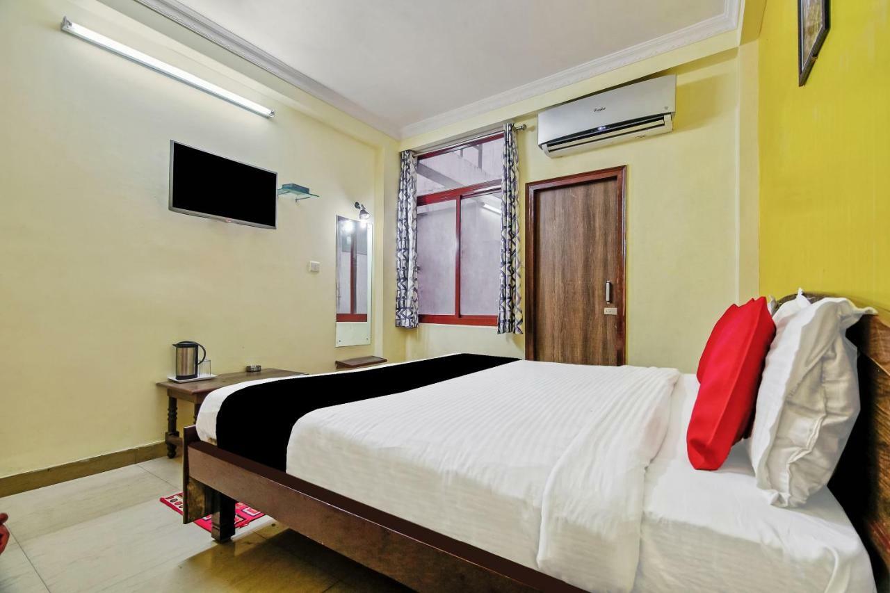 לקנאו Capital O 41962 Hotel Mandakini Continental מראה חיצוני תמונה